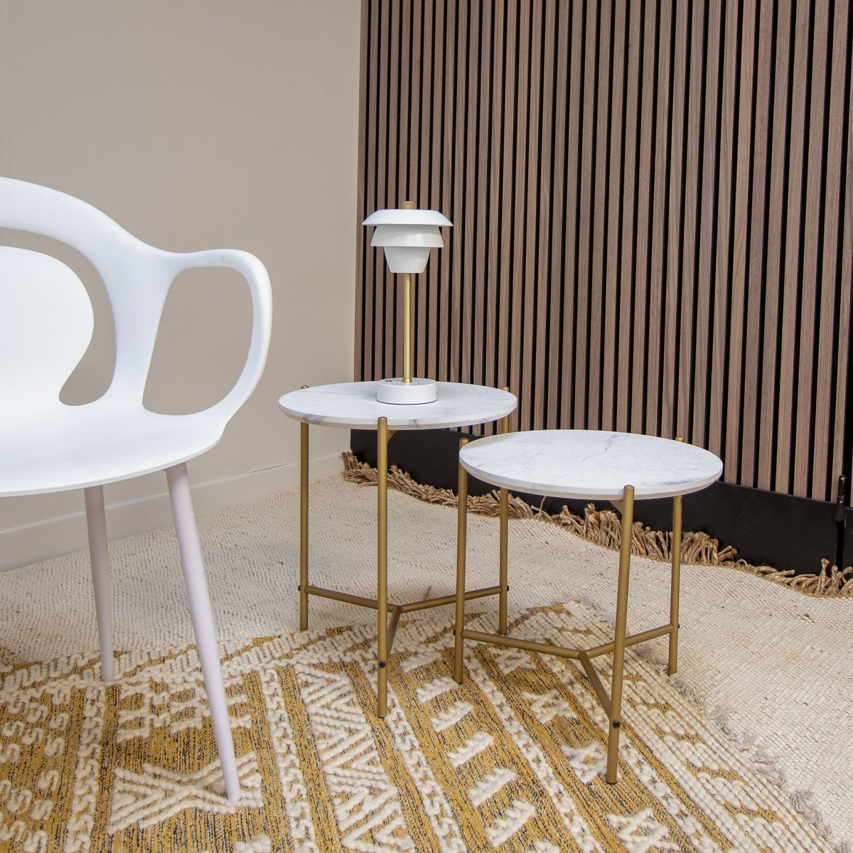Set de 2 tables basses effet marbre et pieds en métal, SHIAP blanc, NOW'S HOME