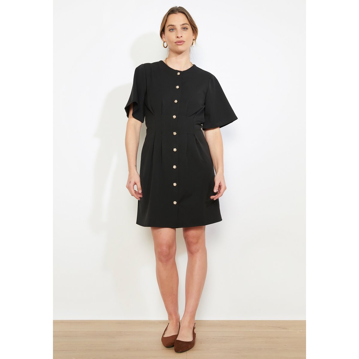 Robe courte à boutons noir, LOLALIZA