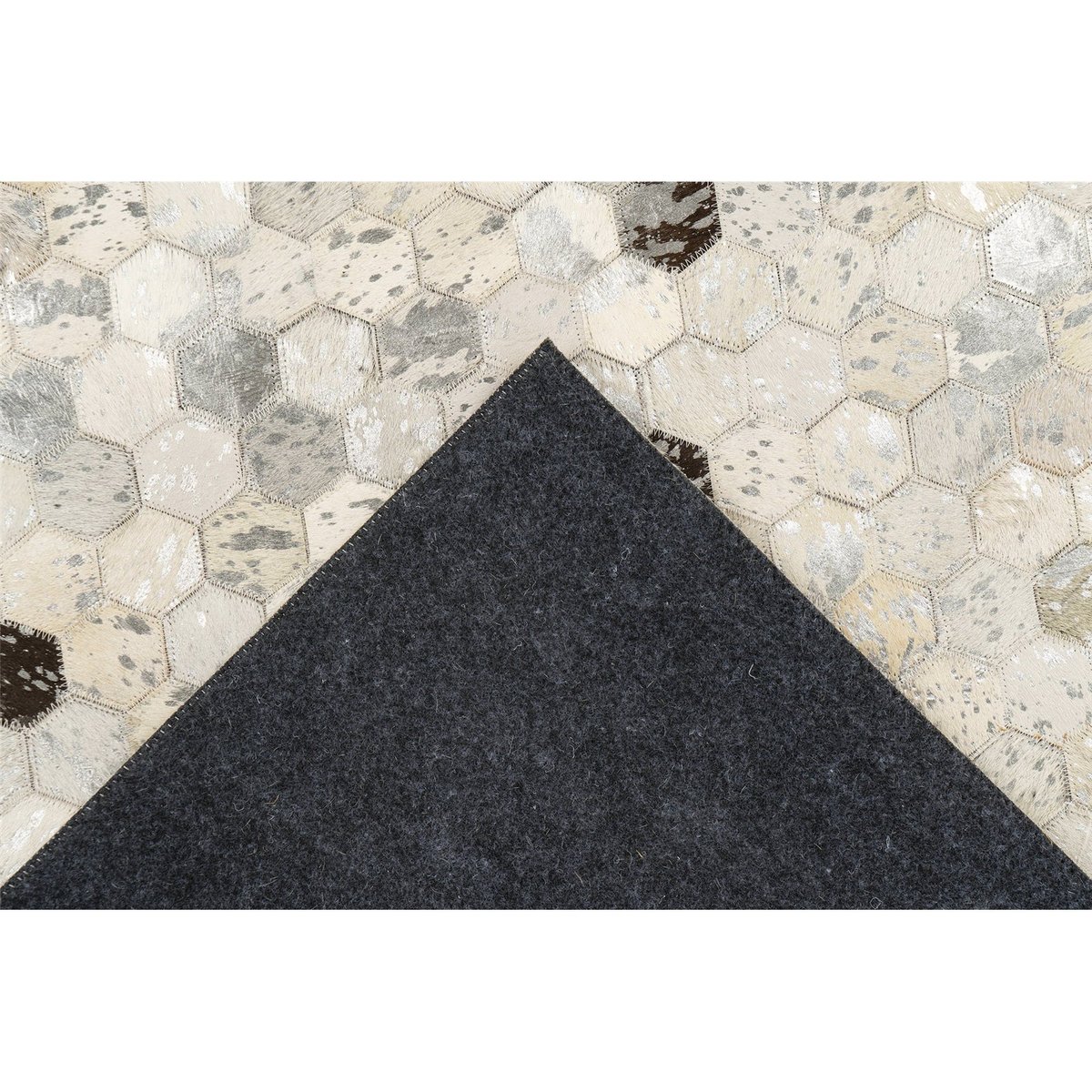 Tapis en cuir patchwork cousu main gris argent nuancé beige et blanc, ARTE ESPINA