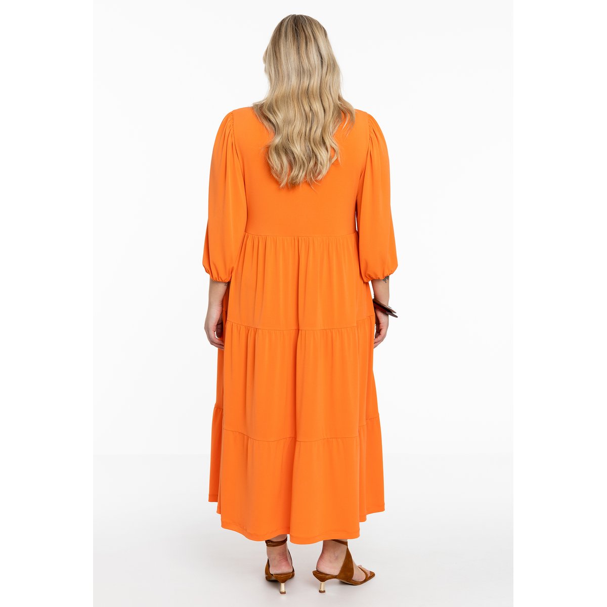 Robe orange, YOEK