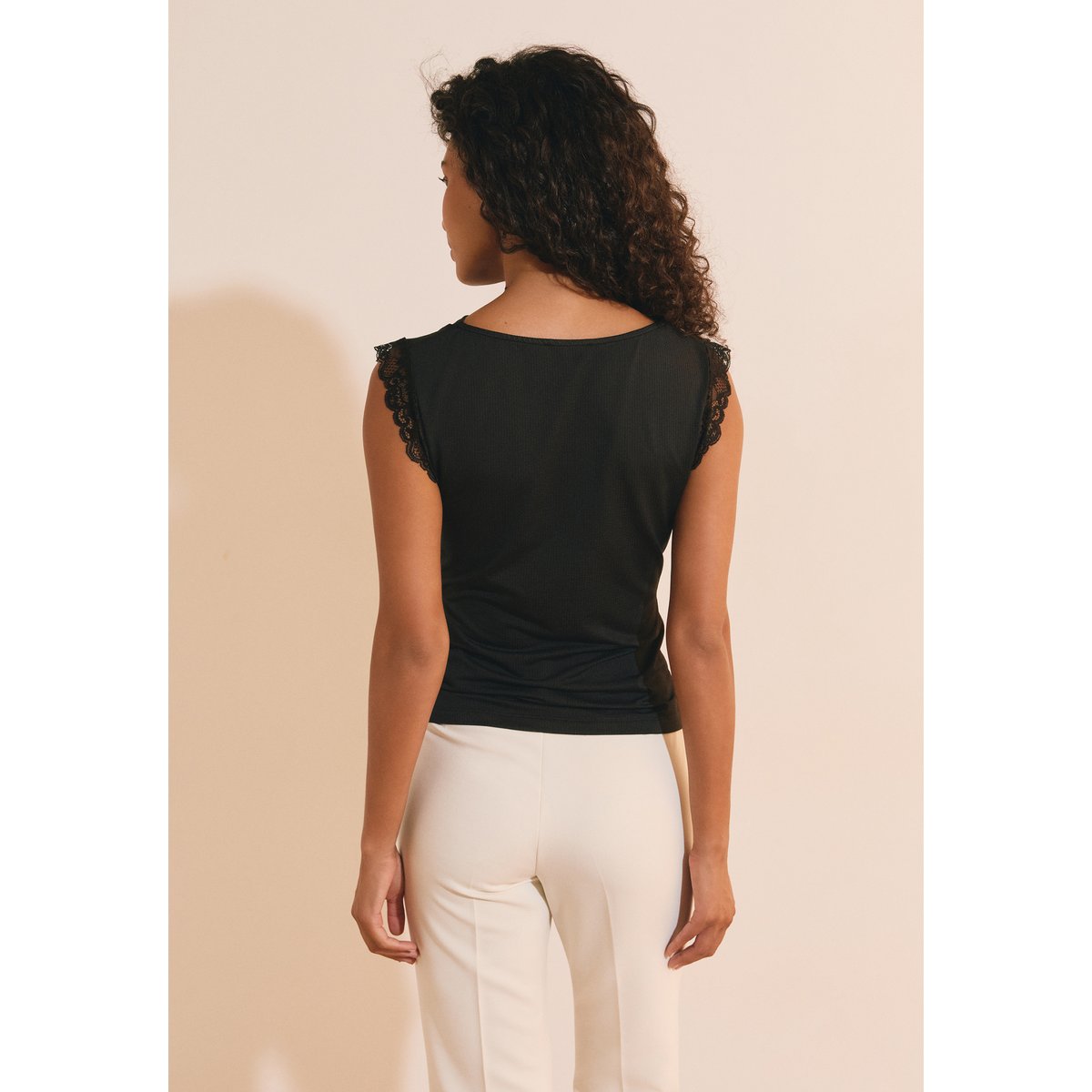 T-shirt sans manches plissé avec détails dentelle AUGUSTIN TS noir, ETAM