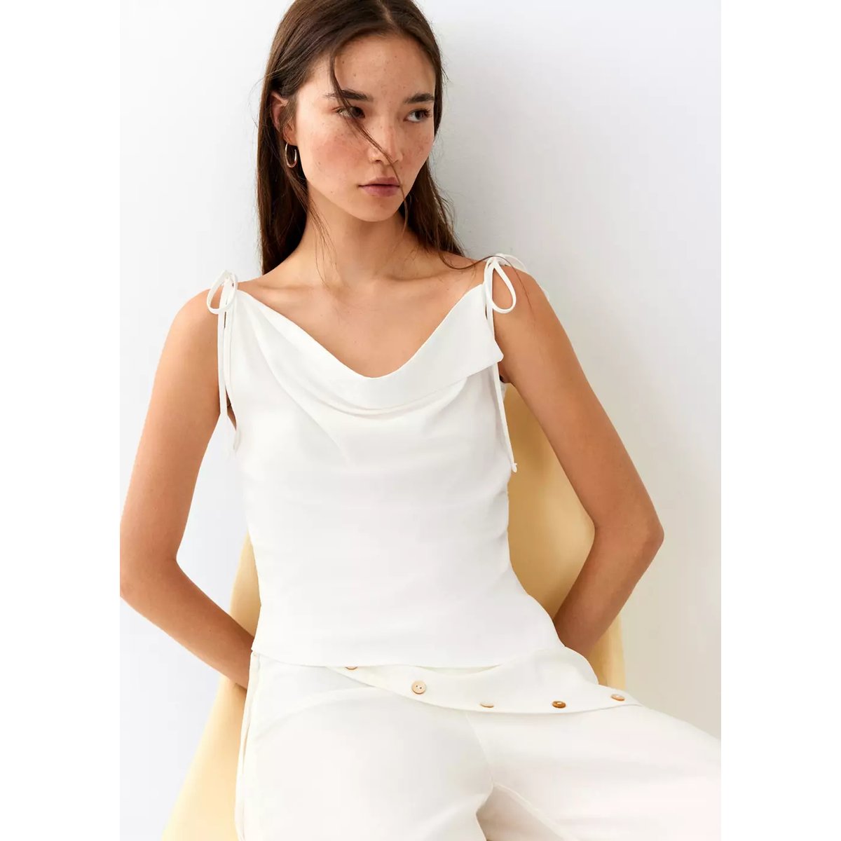 Top ajusté asymétrique blanc cassé, MANGO TEEN