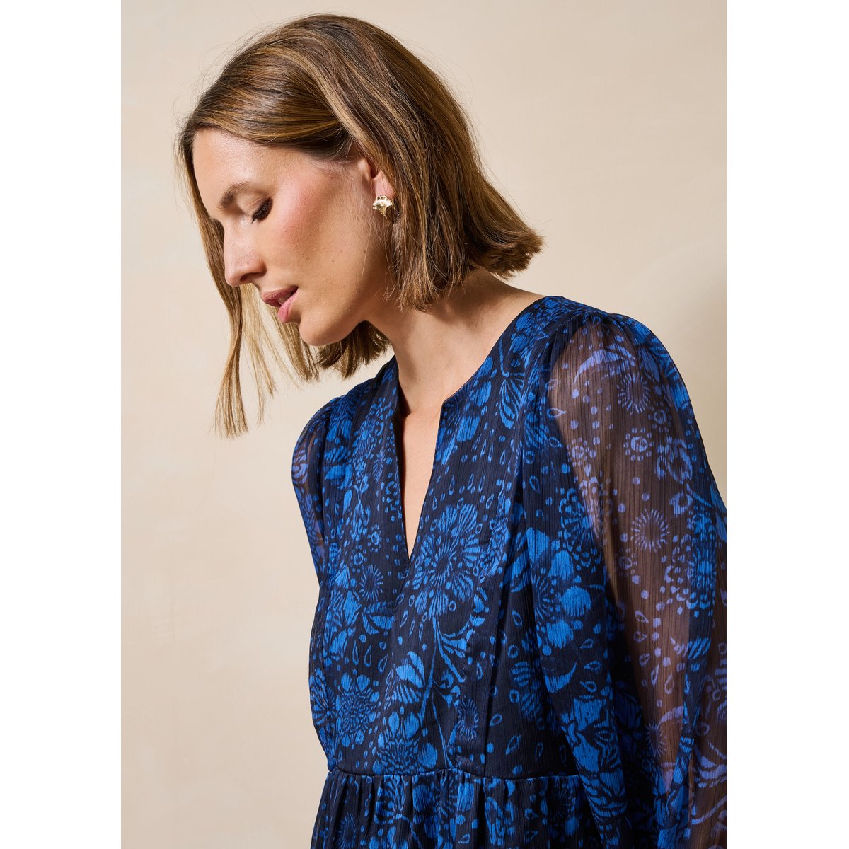 Robe courte à imprimé fleuri manches longues bleu, LA FEE MARABOUTEE
