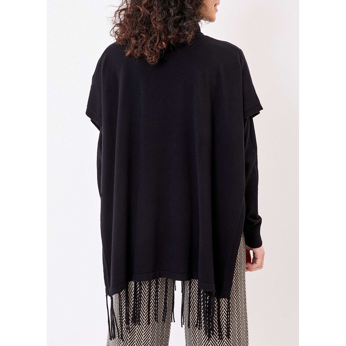 Poncho maille col roulé PAT noir, LA FIANCÉE