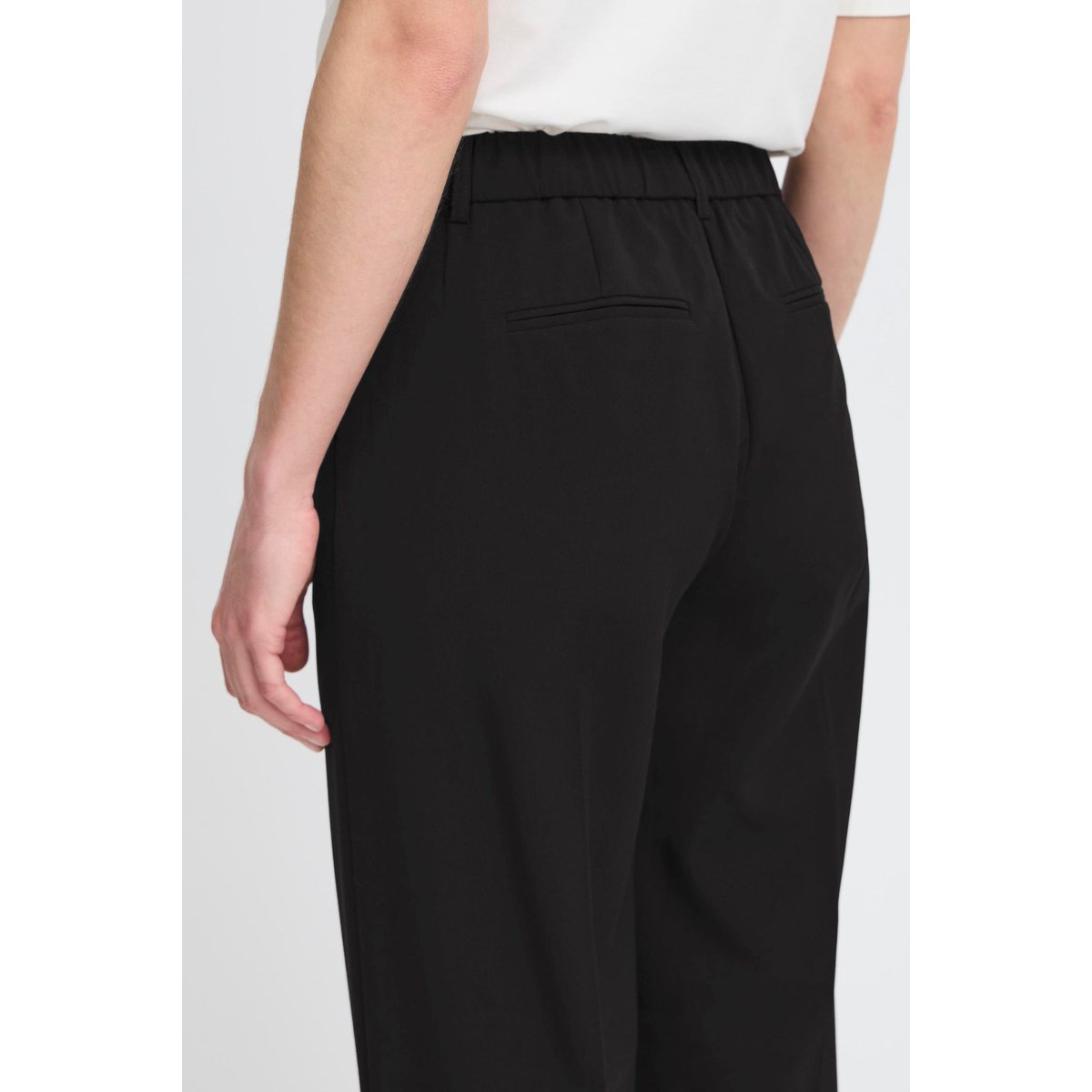 Pantalon coupe classique, jambes droites noir, B.YOUNG