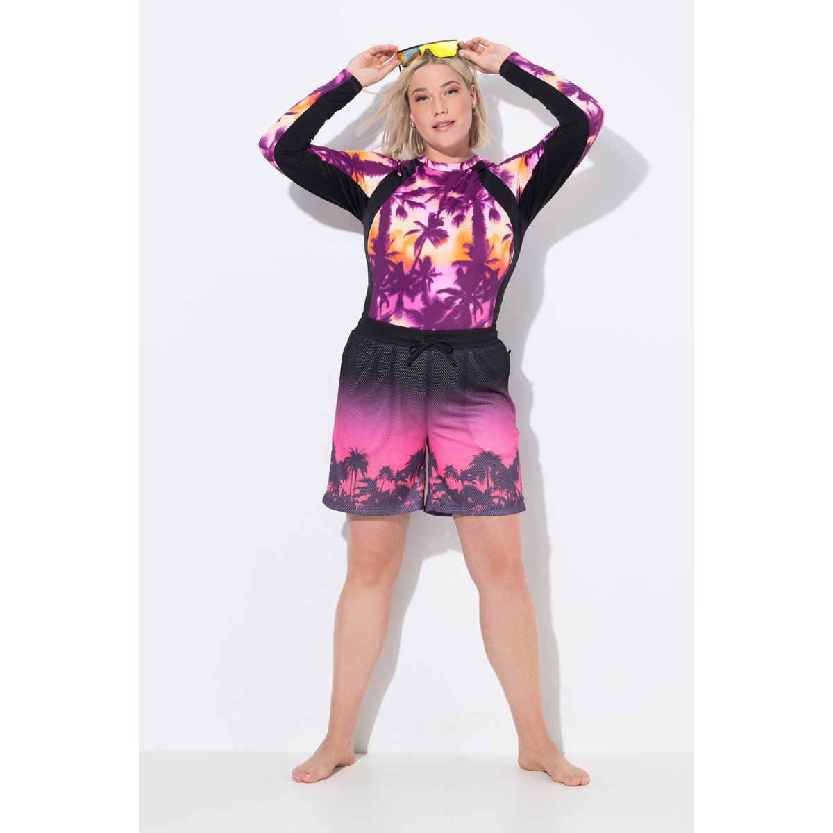Short technique en mesh. Imprimé palmiers. noir, ULLA POPKEN
