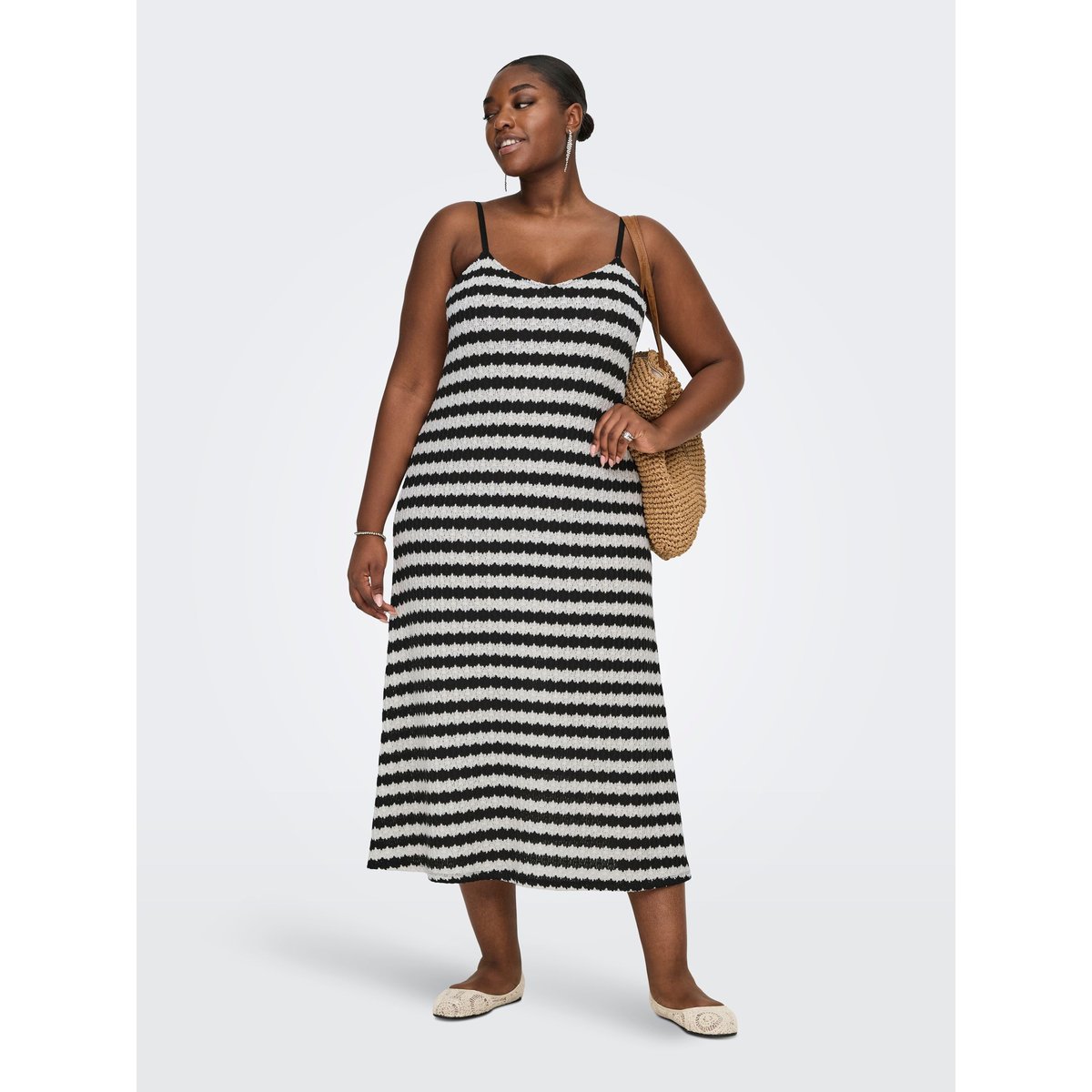 Robe black 1, ONLY CARMAKOMA