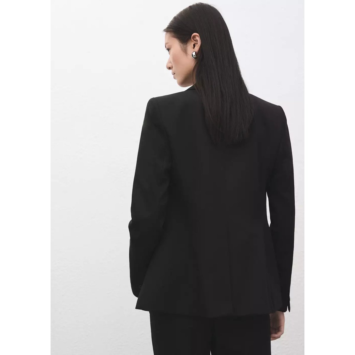 Blazer costume cintré noir, MANGO