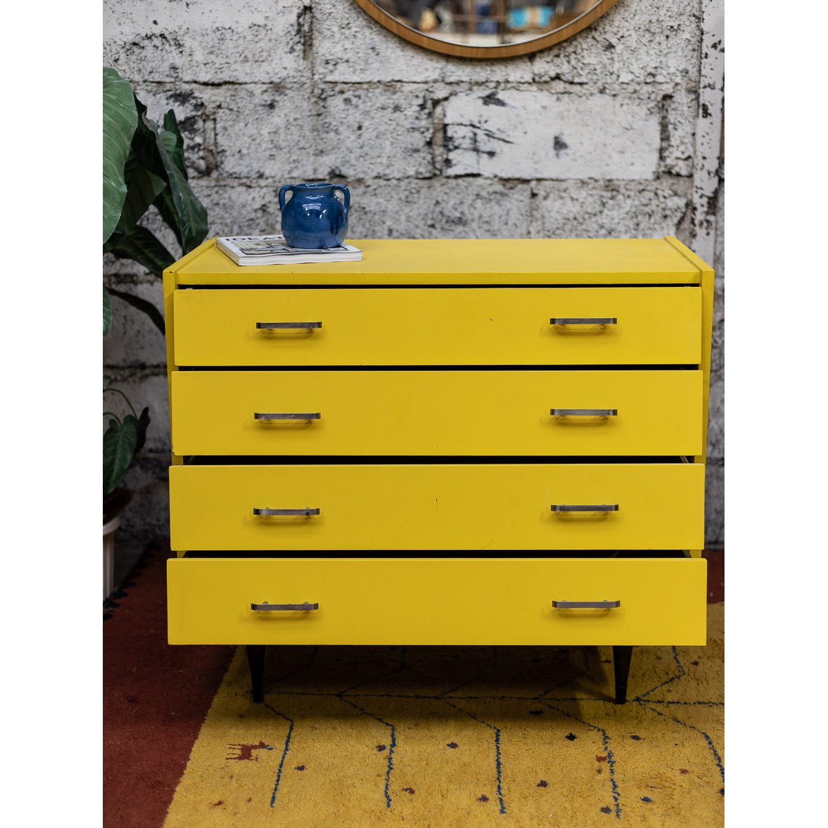 Commode jaune citron Olga N°1128 - Bon état argenté, DEBONGOUT