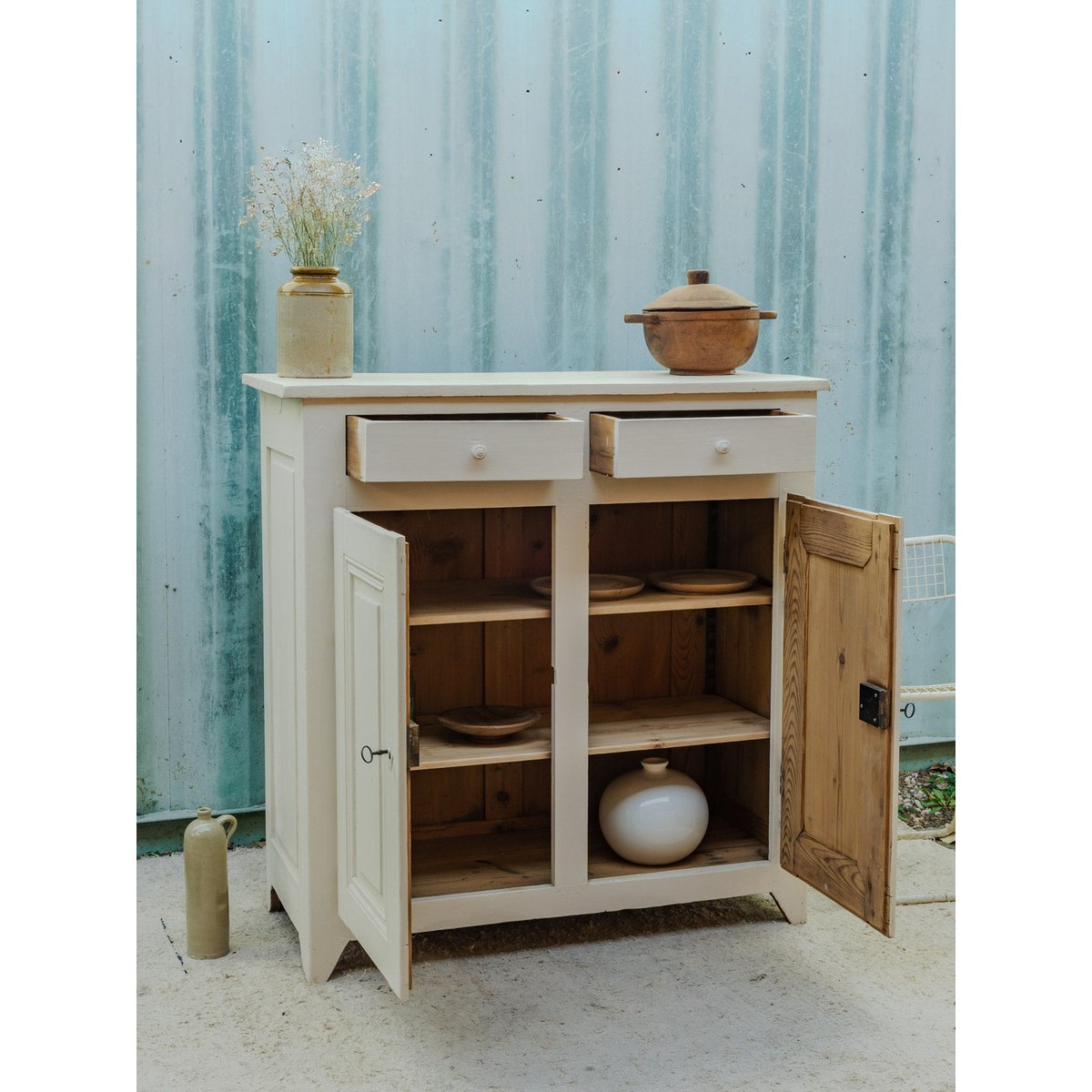 Buffet en bois beige clair Gilbert N°1909 - Bon état beige, DEBONGOUT