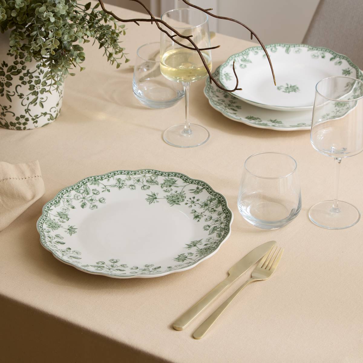 Lot de 6 assiettes plates rondes en porcelaine LISIERE vert, ATMOSPHERA