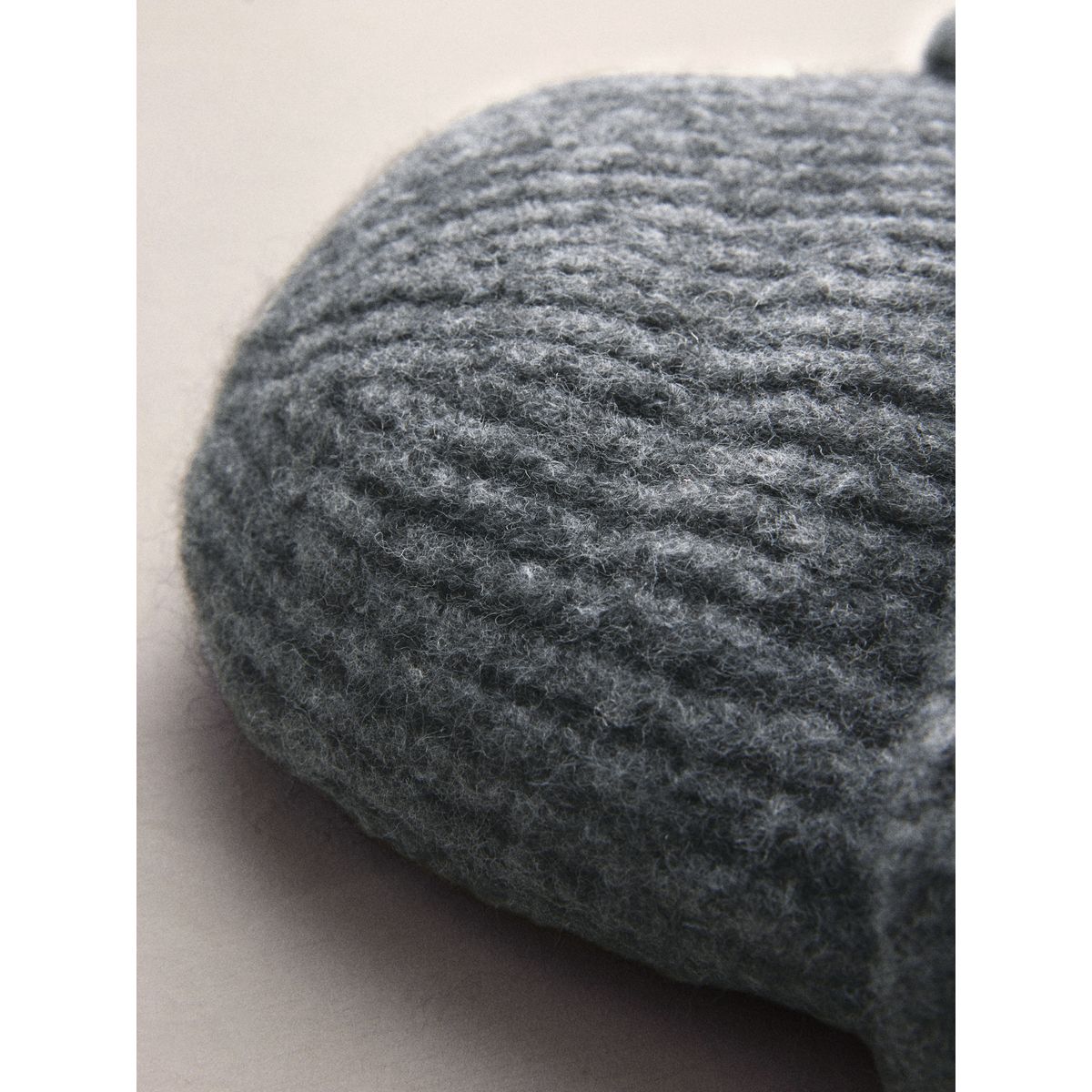 Bonnet côtelé avec laine d’alpage ras gris anthracite, NEXT
