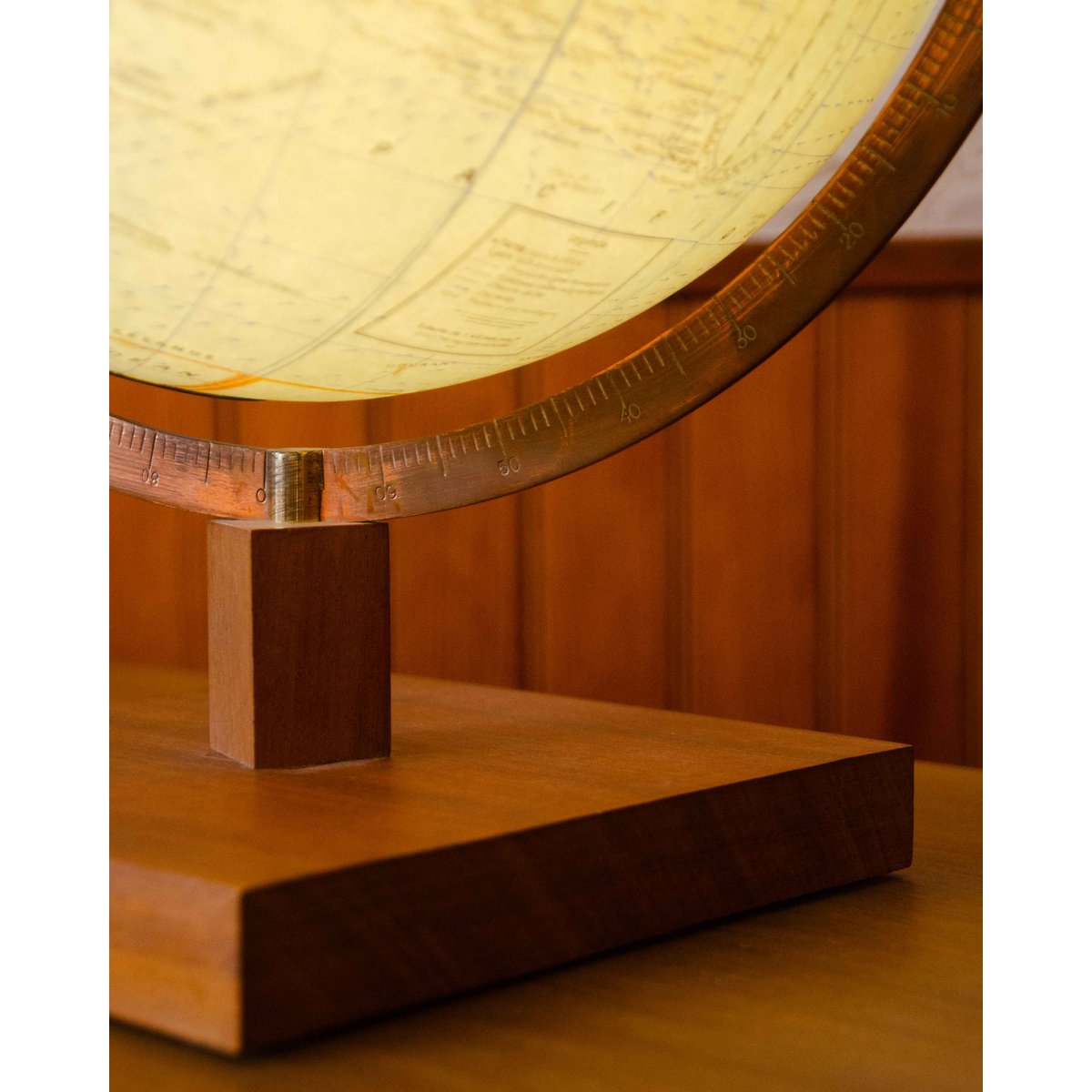Lampe Globe vintage Julia N°998 - Bon état bois clair, DEBONGOUT
