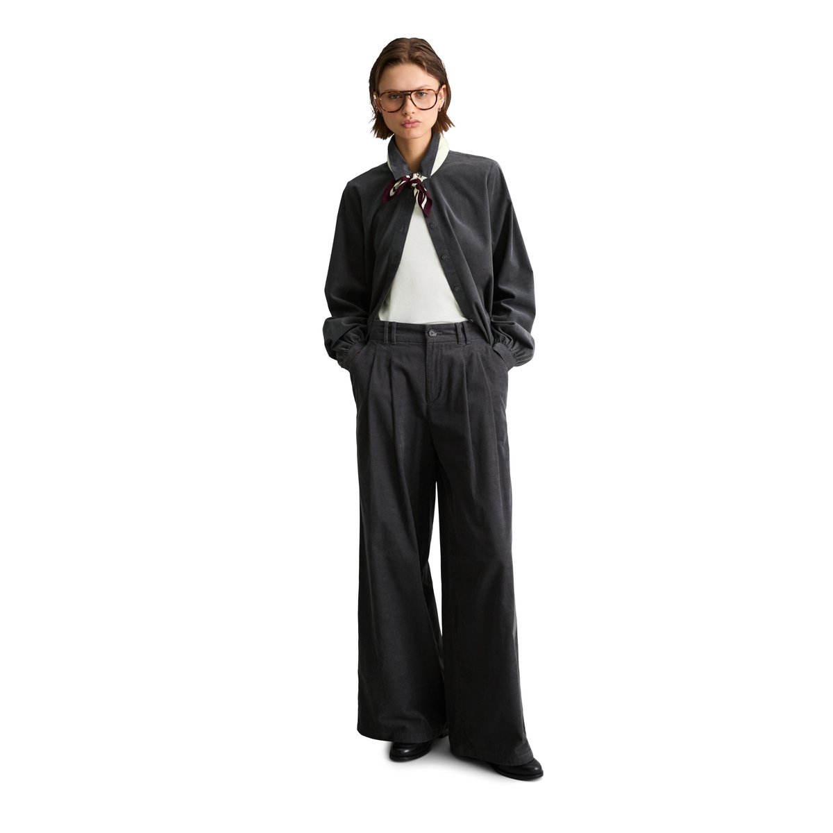 Pantalon en velours côtelé à plis larges en coton biologique gris, MARC O’POLO DENIM
