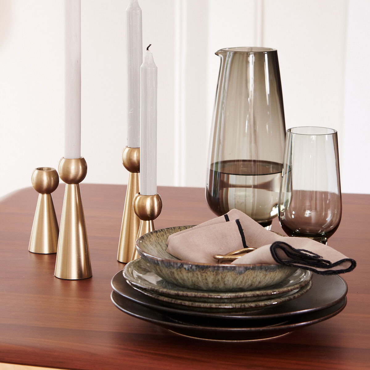 Maneva Hand-Blown Smoked Glass Carafe smoked grey, AM.PM
