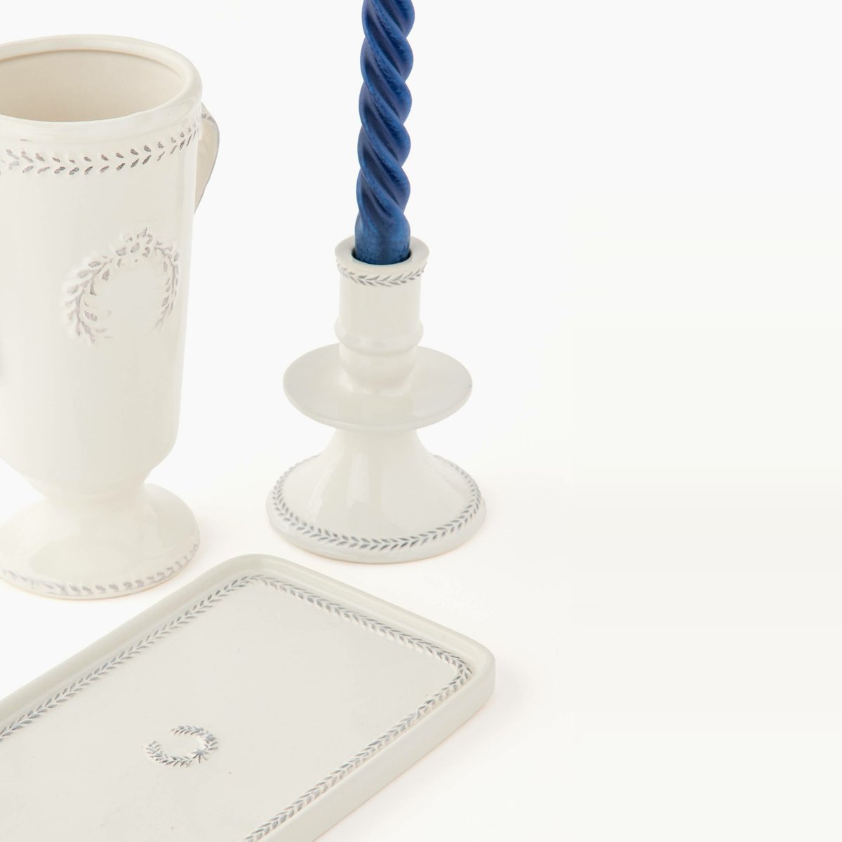 Vase embossé anses, 10,6xH22cm, en céramique off white, MONOPRIX