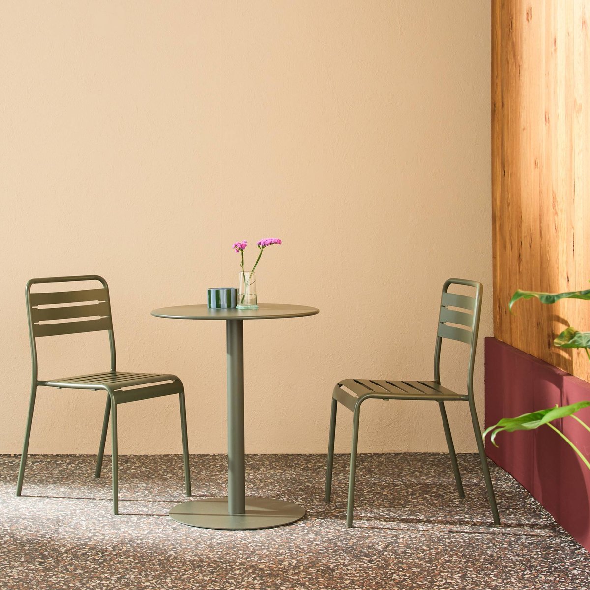 Table de jardin bistrot ronde acier + 2 assises OREA + AMÉLIA kaki, SWEEEK