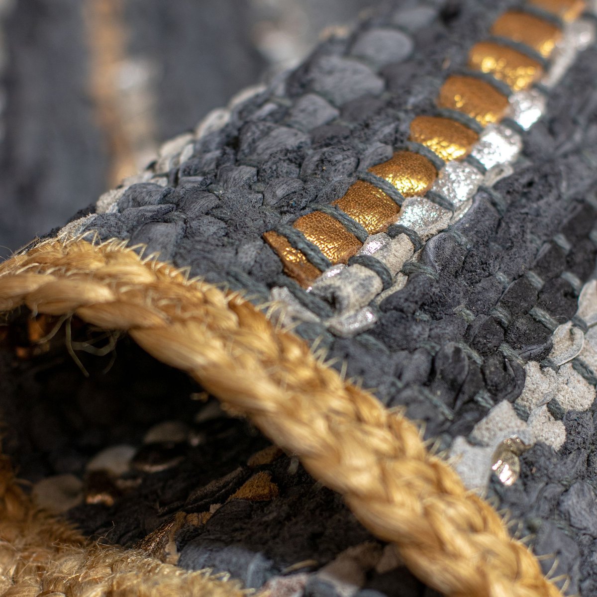 Tapis en cuir, jute et coton bleu, NOW'S HOME