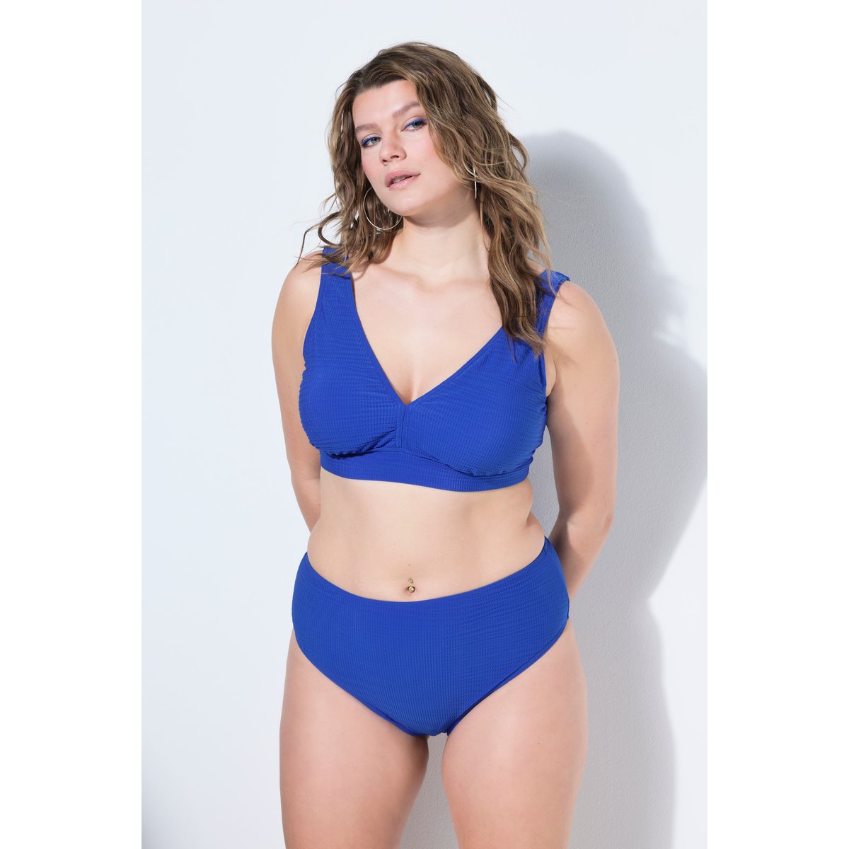 Haut de bikini texturé, bonnets souples bleu cobalt, STUDIO UNTOLD