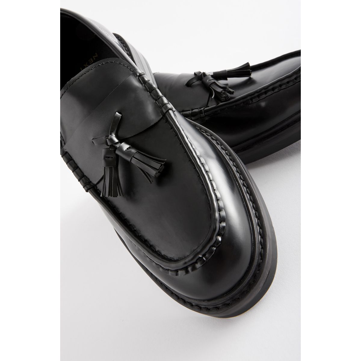 Mocassins à semelle épaisse et pampilles noir, NEXT