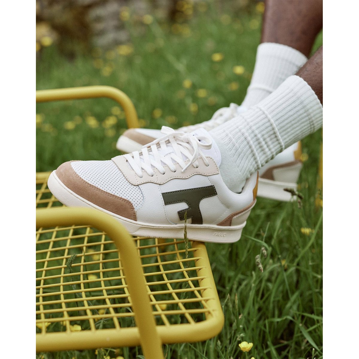 Baskets basses cuir suede HAZEL blanc et beige et kaki, FAGUO