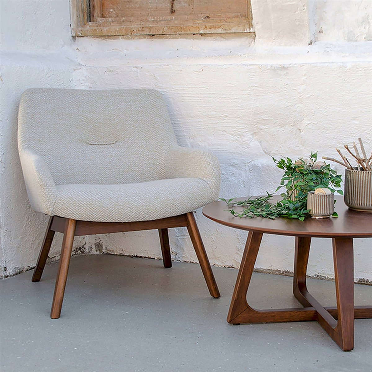 Fauteuil chenille et bois collection ODDMUND beige clair et brun naturel, RECOLLECTION