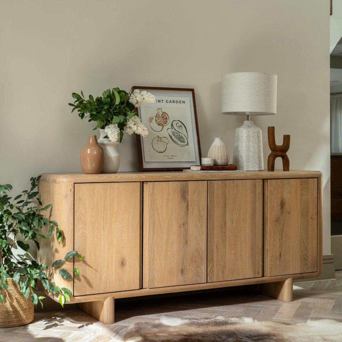 Buffet en bois 4 portes bords arrondis ASTER bois naturel, PIER IMPORT