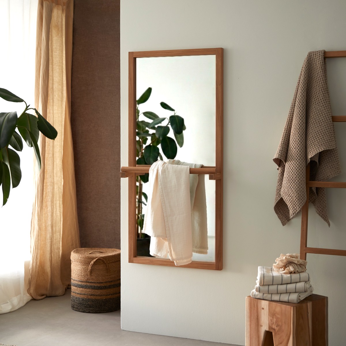 Porte-serviette en Teck massif, LUCY naturel, TIKAMOON