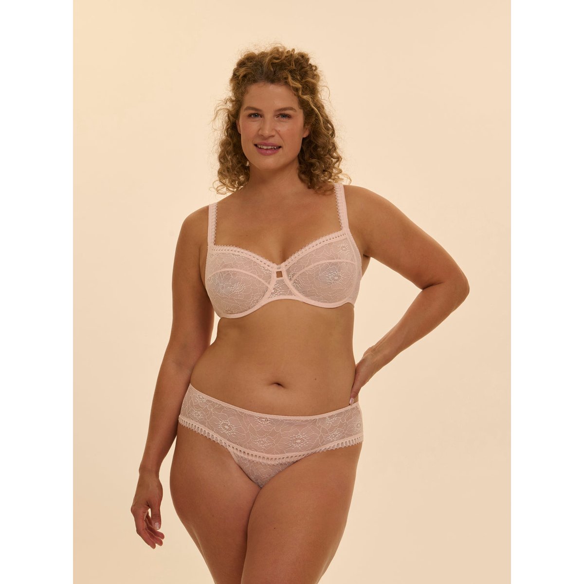 Soutien-gorge avec armature decollete carre, SWING rose, SIMONE PERELE