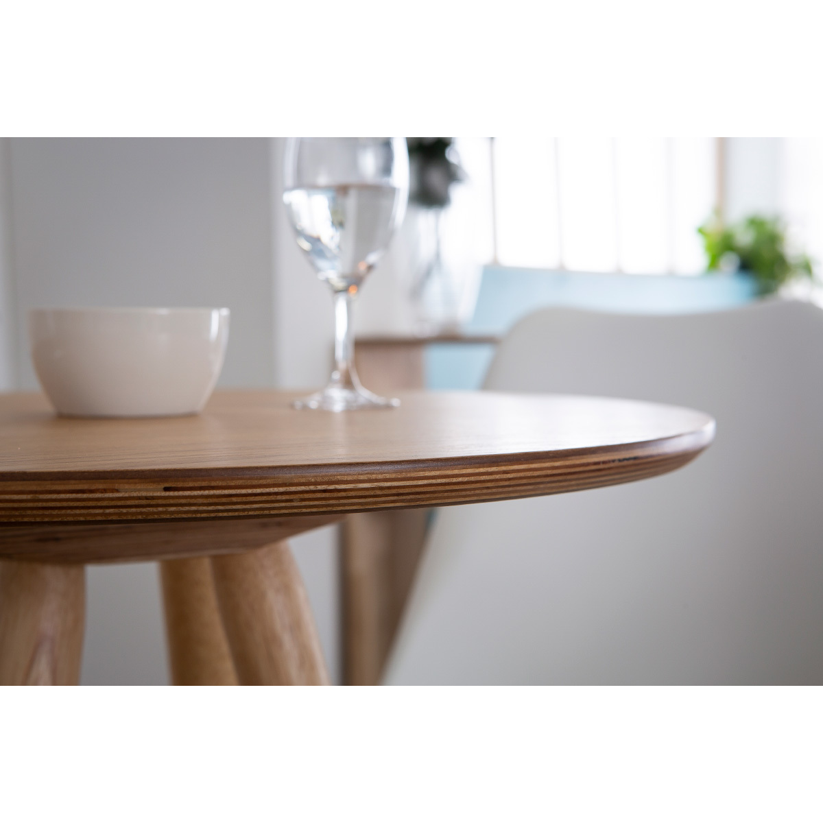 Table de bar ronde scandinave bois L60 cm NORDECO frêne, MILIBOO
