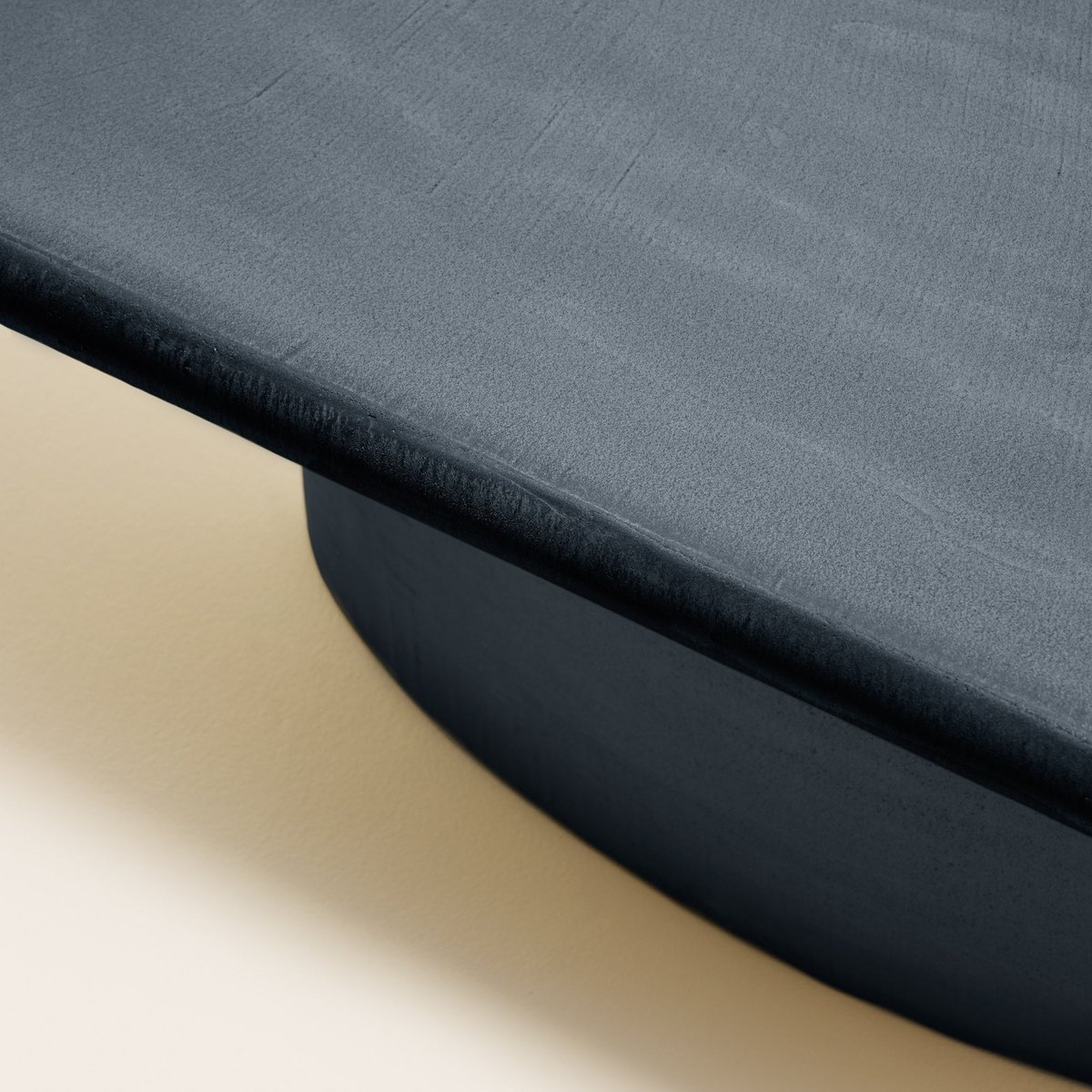 Table Basse effet béton CALIX noir carbone, MADURA