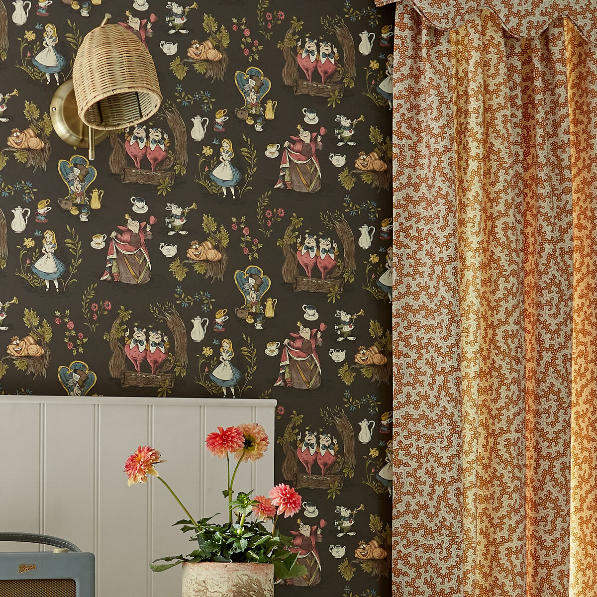 Alice In Wonderland Chocolate Wallpaper brown, SANDERSON X DISNEY
