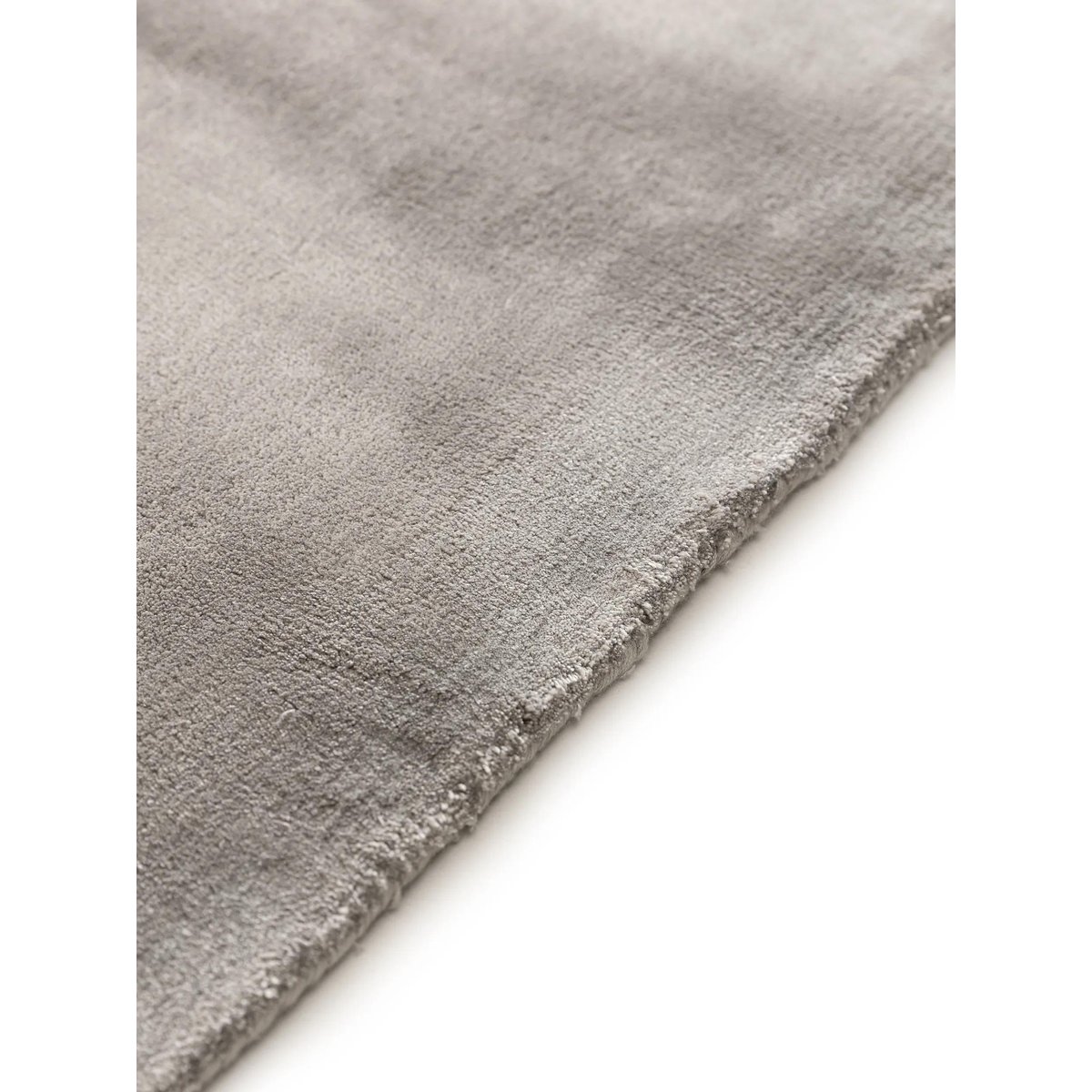 Tapis en viscose tissé main NELA gris, BENUTA 