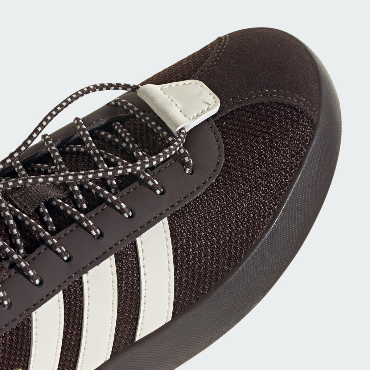 Chaussure Vl Court 3.0 Chaussure Vl Court 3.0 aurora coffee / off white / gold metallic, ADIDAS SPORTSWEAR