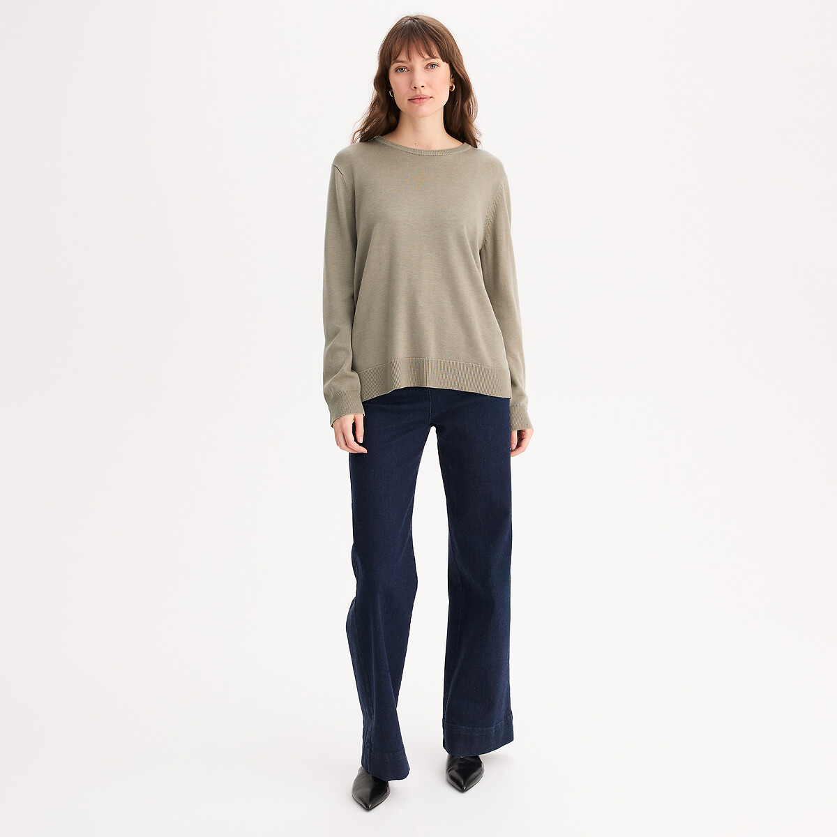 Pull col rond en fine maille, en laine mélangée vert sauge, ANNE WEYBURN