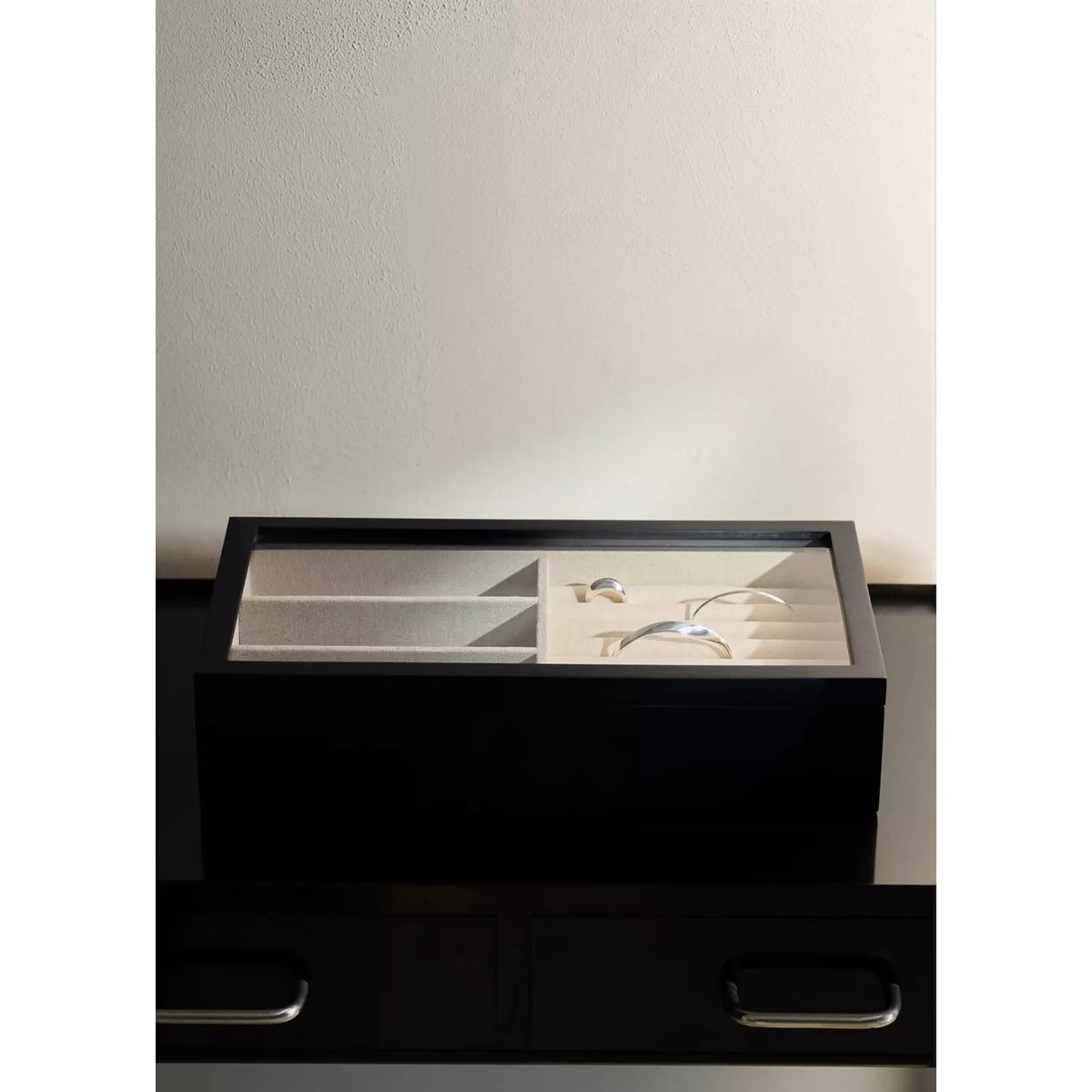 Boîte à bijoux en bois laqué noir, MANGO HOME