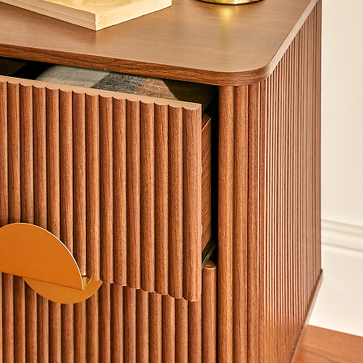 Table de chevet 2 tiroirs finition noyer WANY marron, ATMOSPHERA