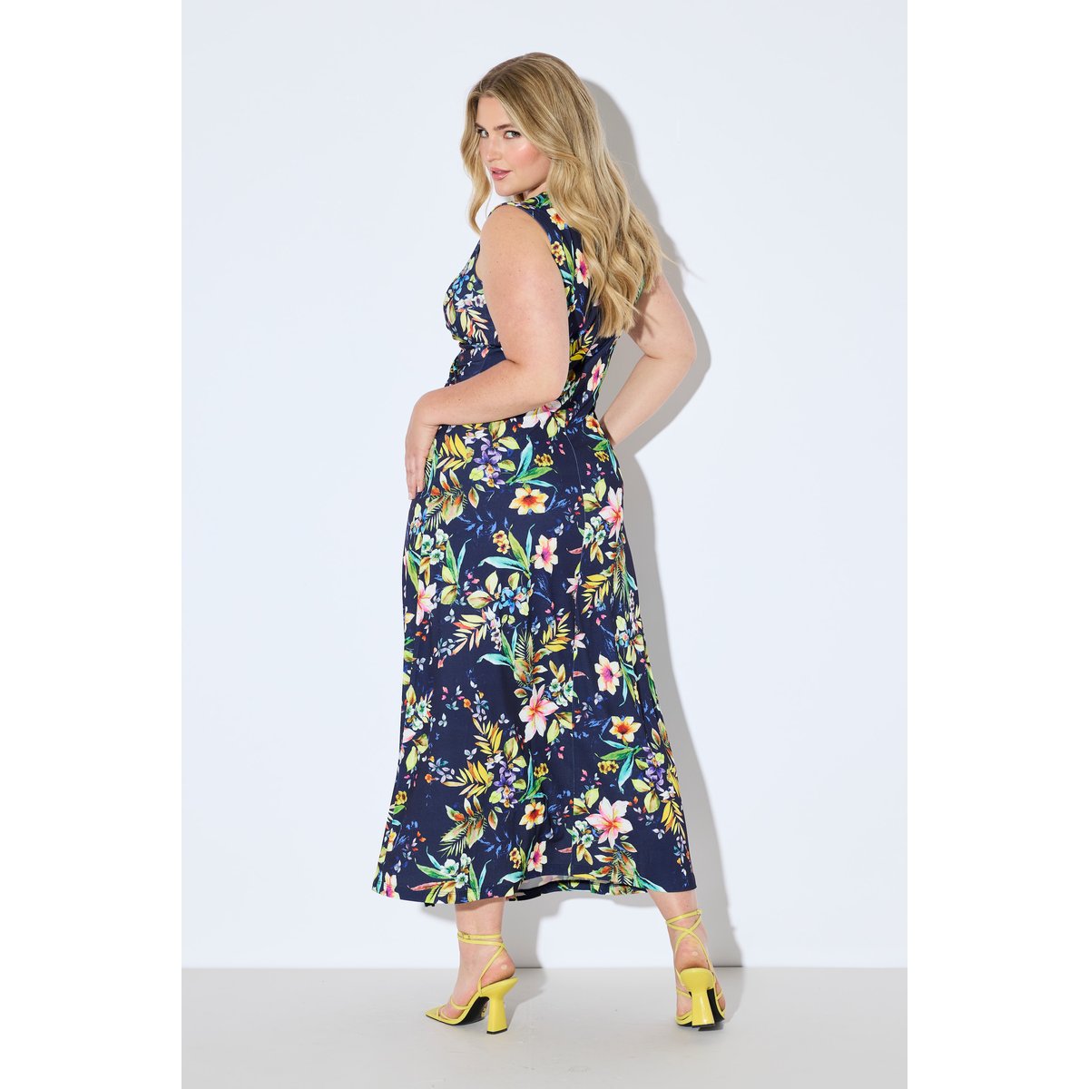 Robe maxi en jersey. Motif floral et drapé marine, ULLA POPKEN