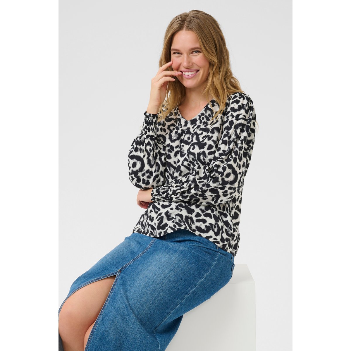 Blouse with short sleeve noir/blanc leopard, KAFFE