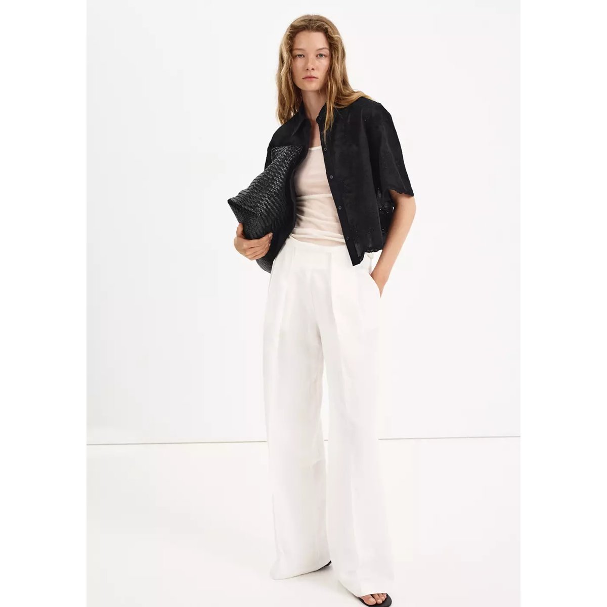 Chemise courte brodée noir, MANGO