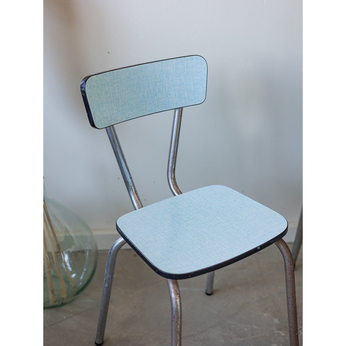 Paire de chaises en formica Alma N°1948 - Bon état bleu clair, DEBONGOUT