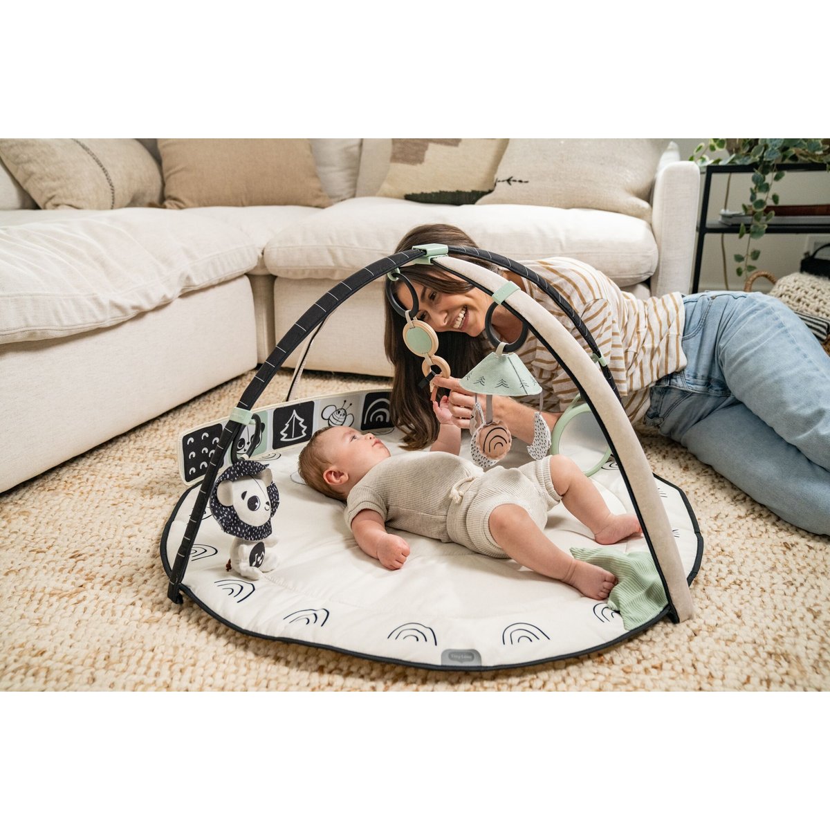 Tapis d’éveil musical avec arches et accessoires Gymini noir et blanc, TINY LOVE