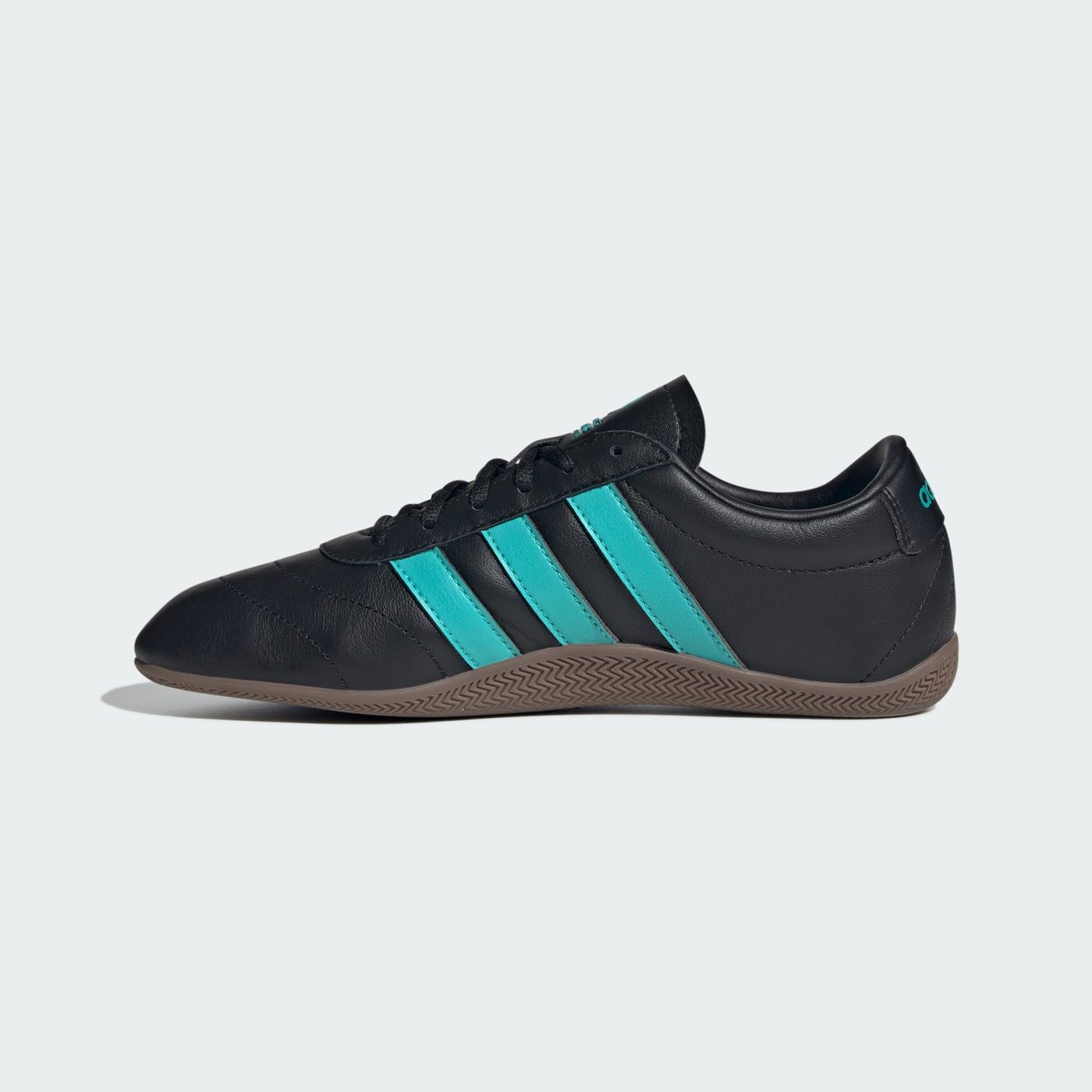 Chaussure Grand Court Lo Mercedes Amg Petronas F1 Team core black / semi mint rush / gum, adidas Performance