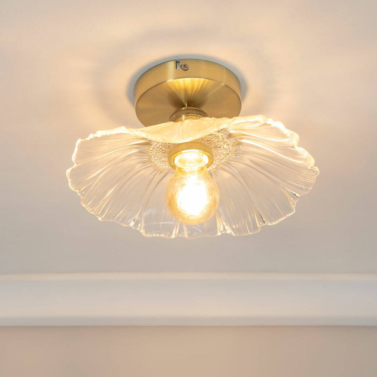 Carissa Glass Flower Flush Ceiling Light gold-coloured, SO'HOME