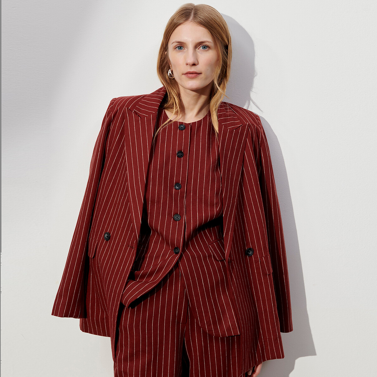Giacca senza maniche a righe in lino e viscosa a righe beige, ANNE WEYBURN