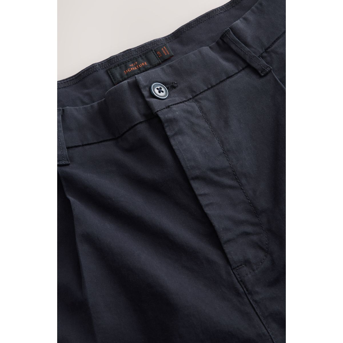 Pantalon chino avec soie bleu marine, NEXT