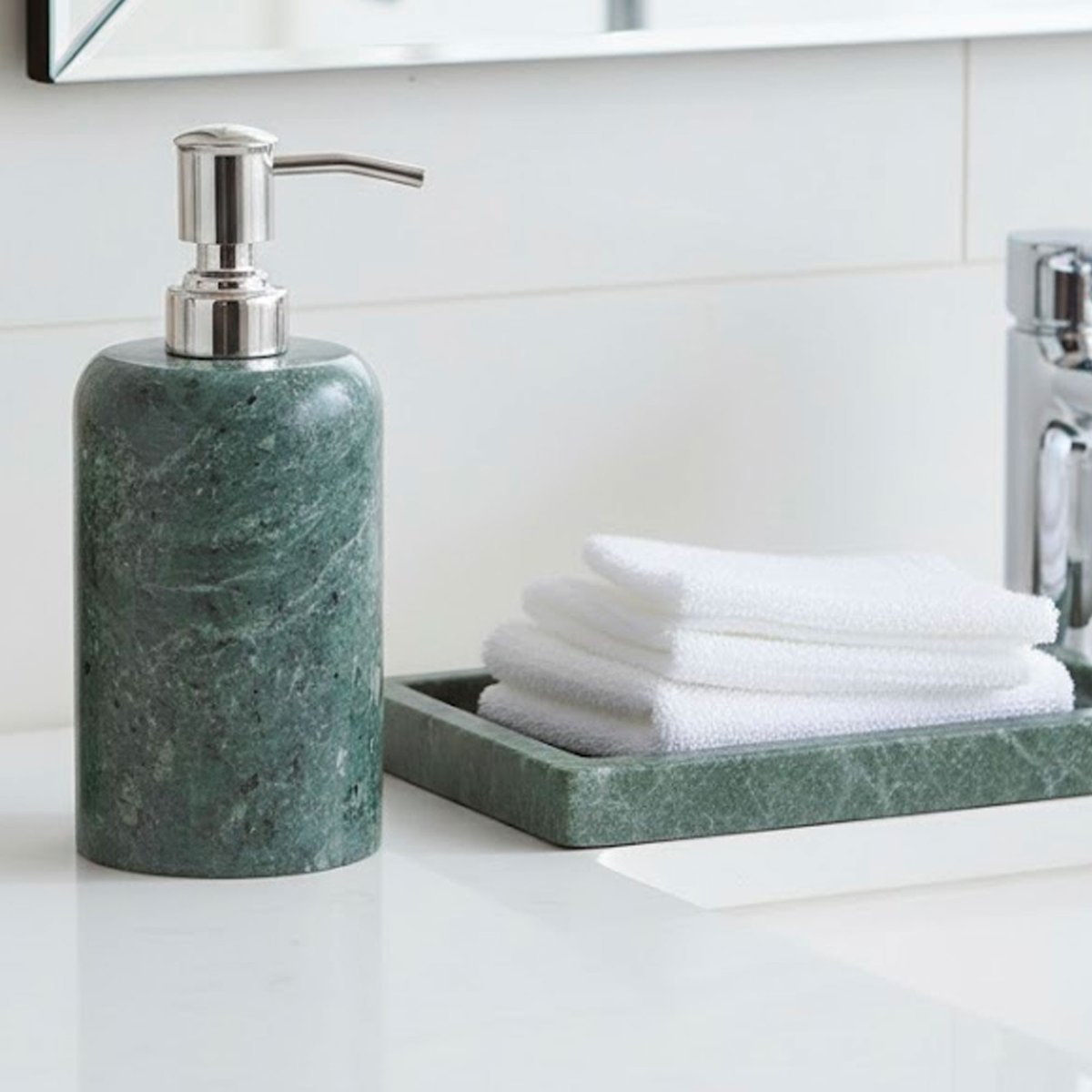 Distributeur de savon en marbre vert 7.5x7.5x18cm vert, WADIGA
