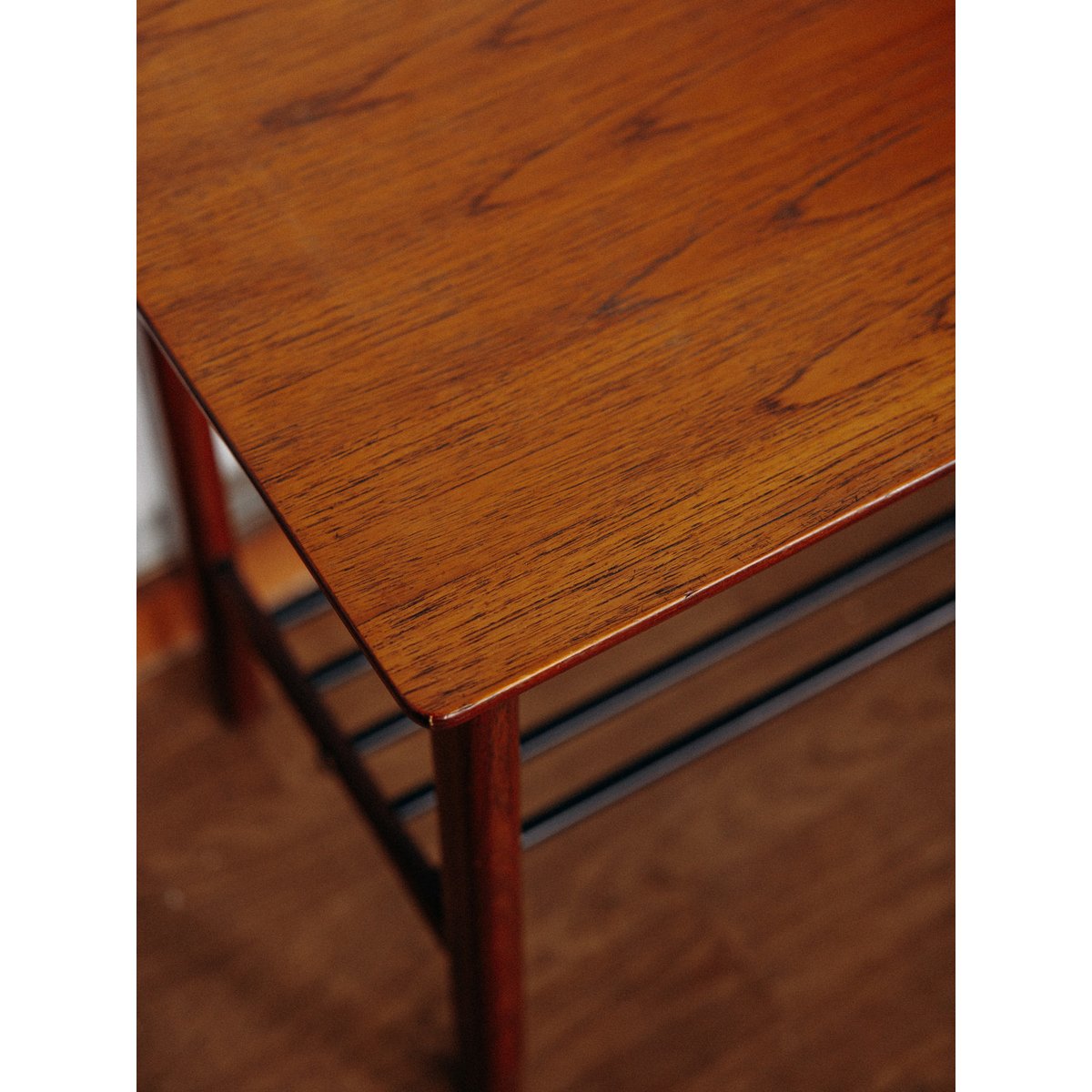 Table basse en bois Liv N°138 - Bon état bois, DEBONGOUT