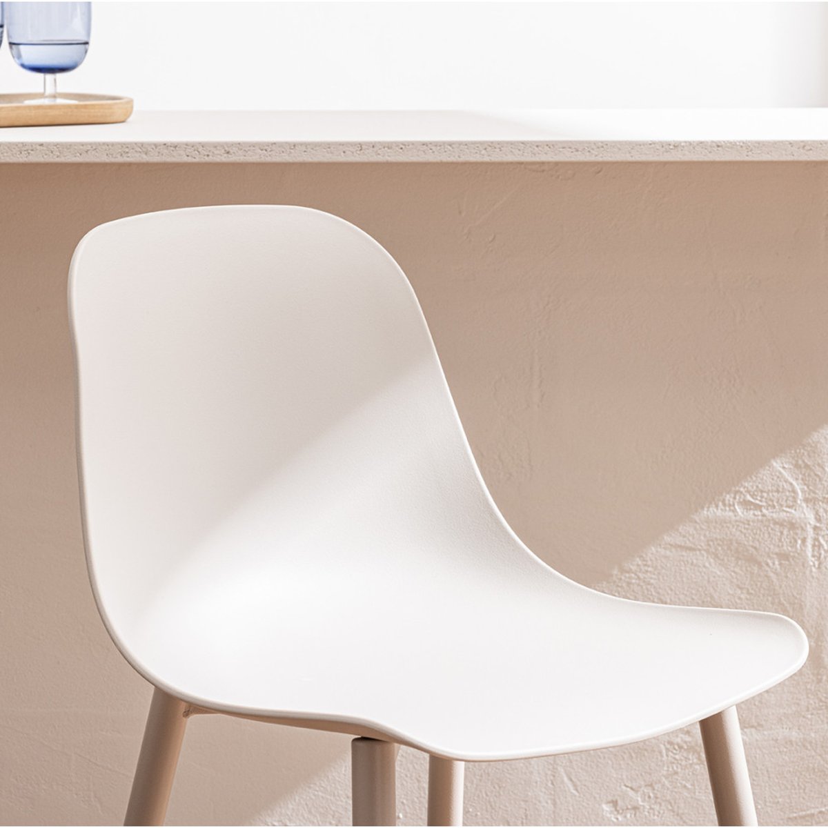 Lot de 4 tabourets de bar intérieur et extérieur en plastique et métal H65cm- PORTLAND beige, DRAWER