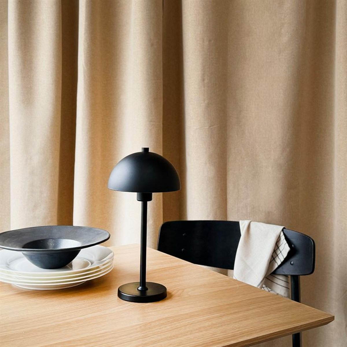 Lampe à poser Borås rechargeable noir, DYBERG LARSEN